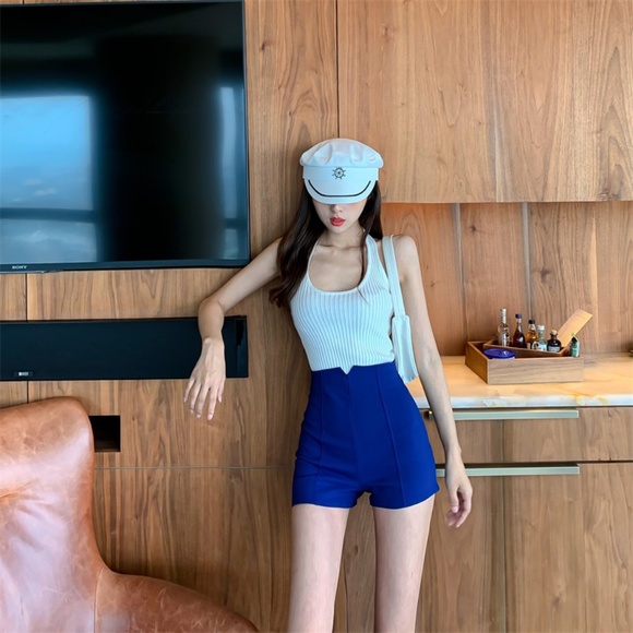 High Waist - Picture 8 of 9